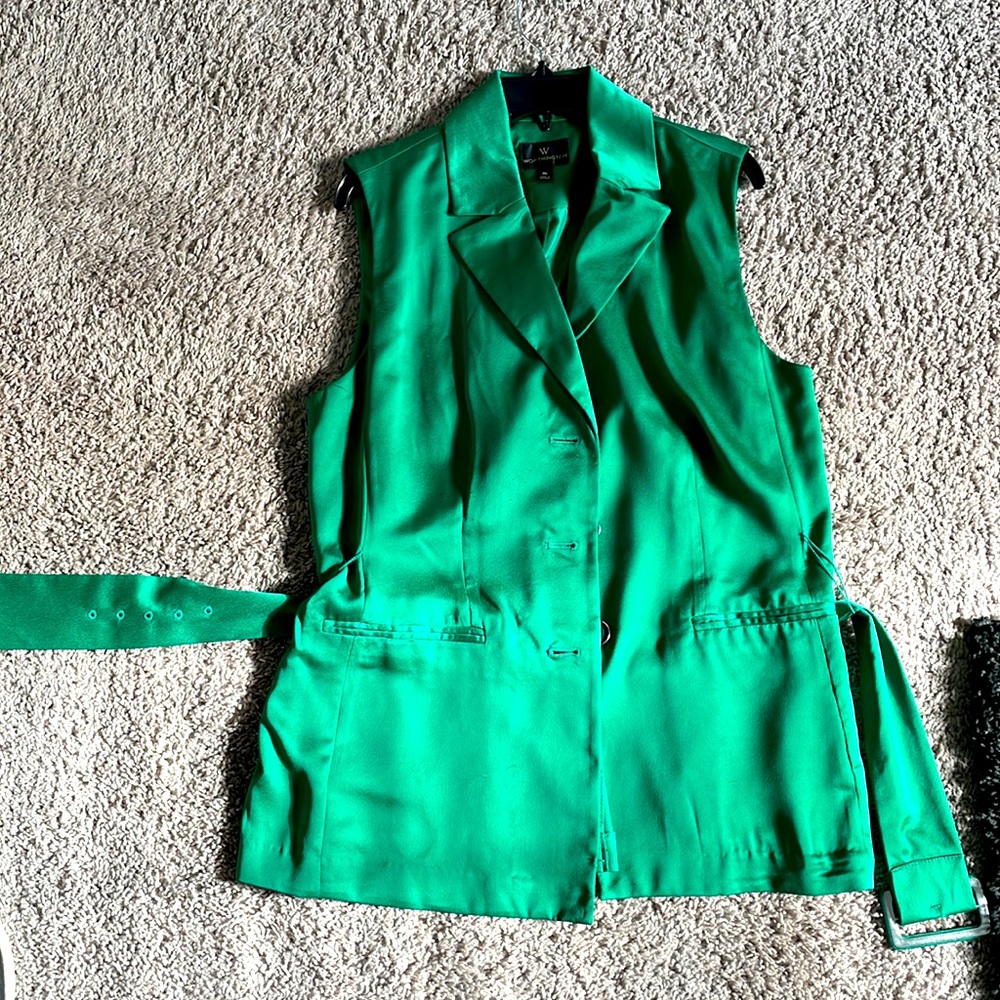 Money Green sleeveless blazer
